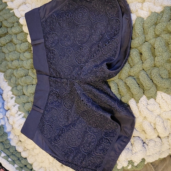 The Limited lace board shorts - Picture 2 of 8